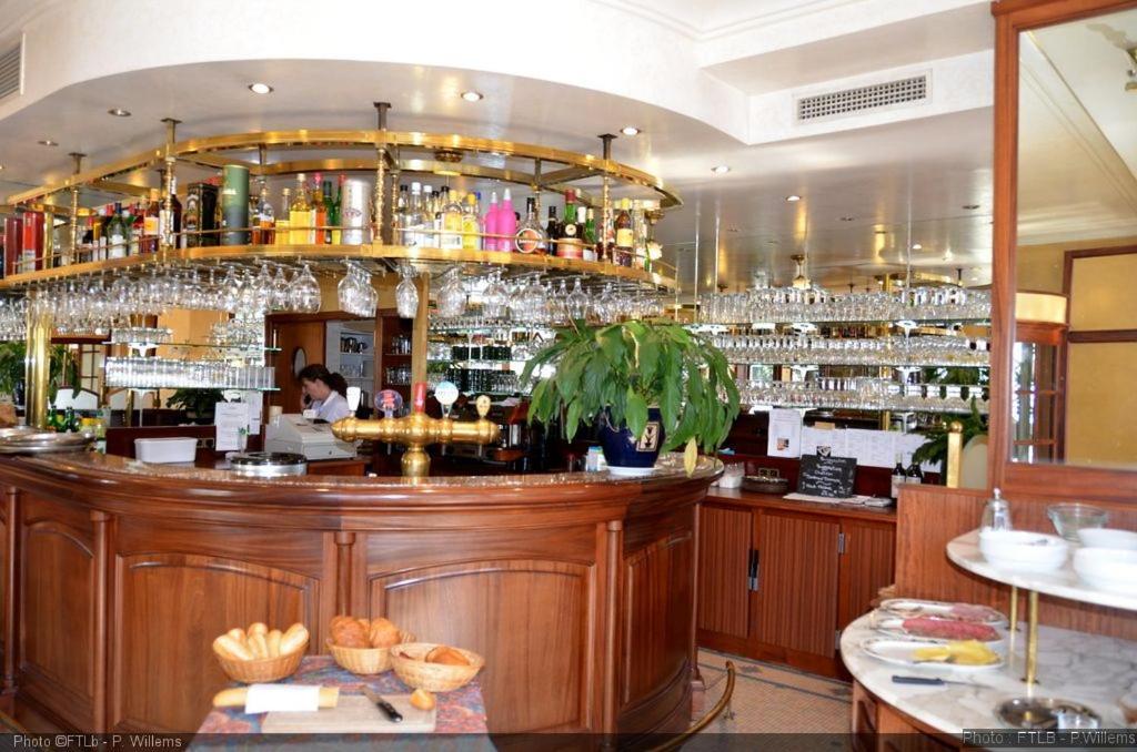 Hotel Du Roy Bouillon Bagian luar foto