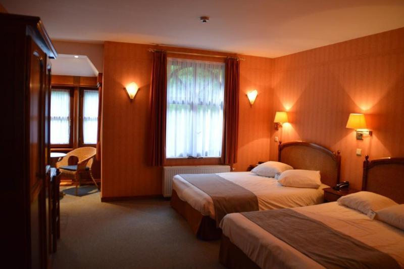 Hotel Du Roy Bouillon Bagian luar foto