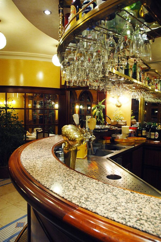 Hotel Du Roy Bouillon Bagian luar foto