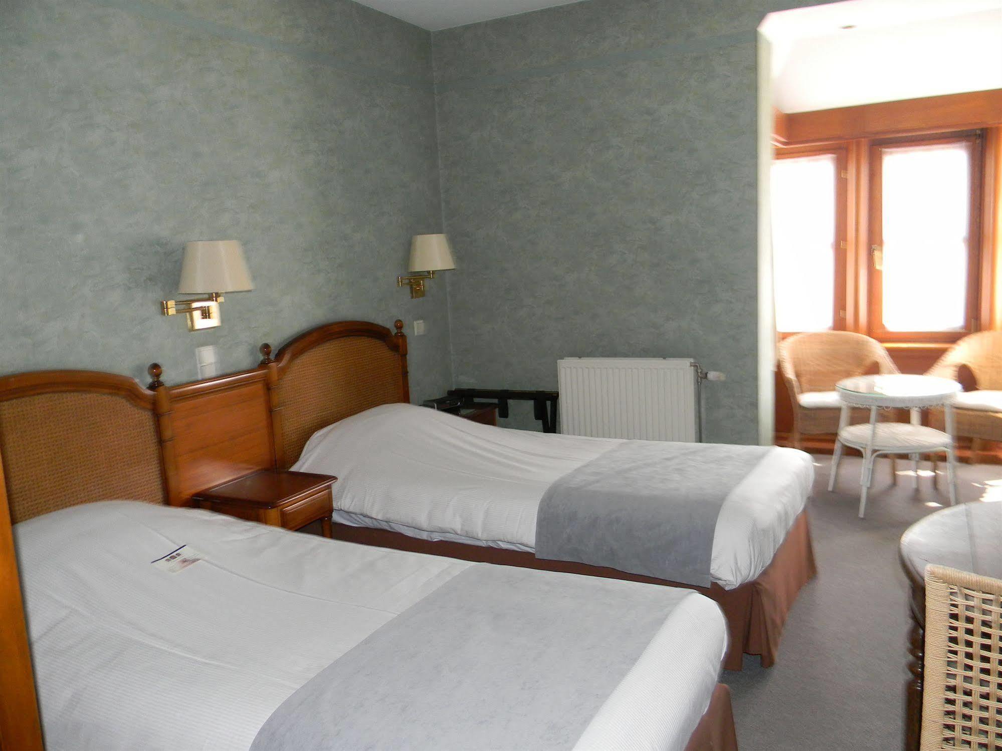 Hotel Du Roy Bouillon Bagian luar foto