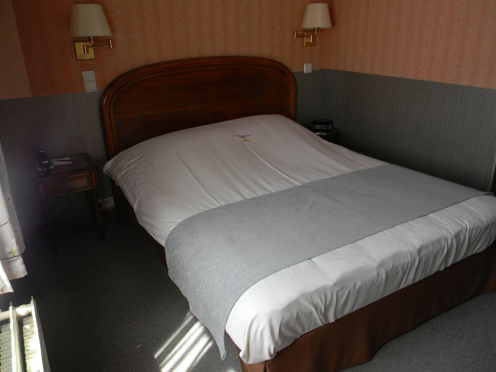 Hotel Du Roy Bouillon Bagian luar foto